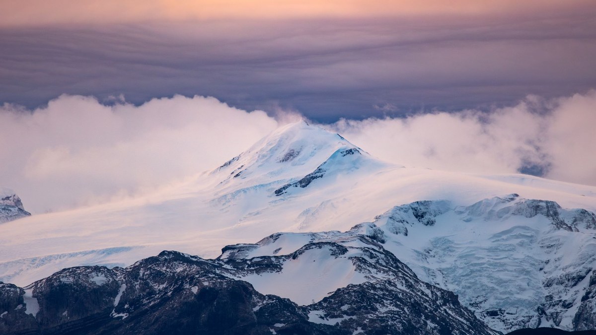 Ahmadjian Peak