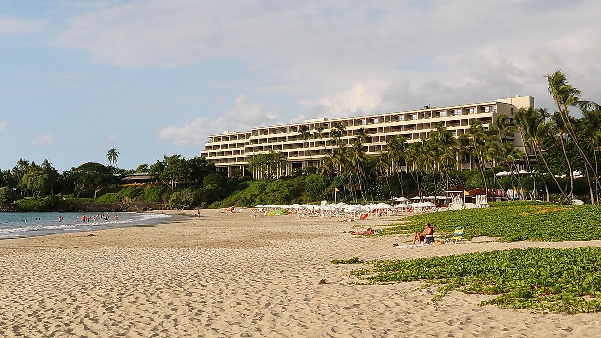 Waiʻulaʻula Beach