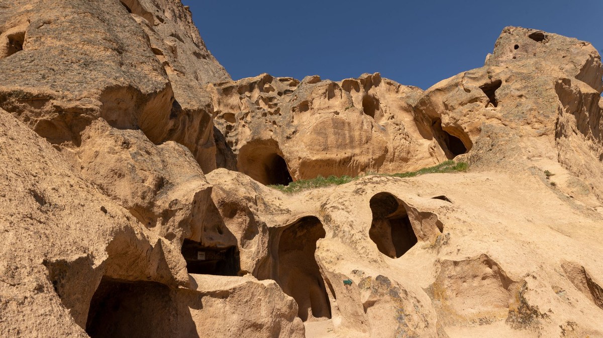 Belekan Caves