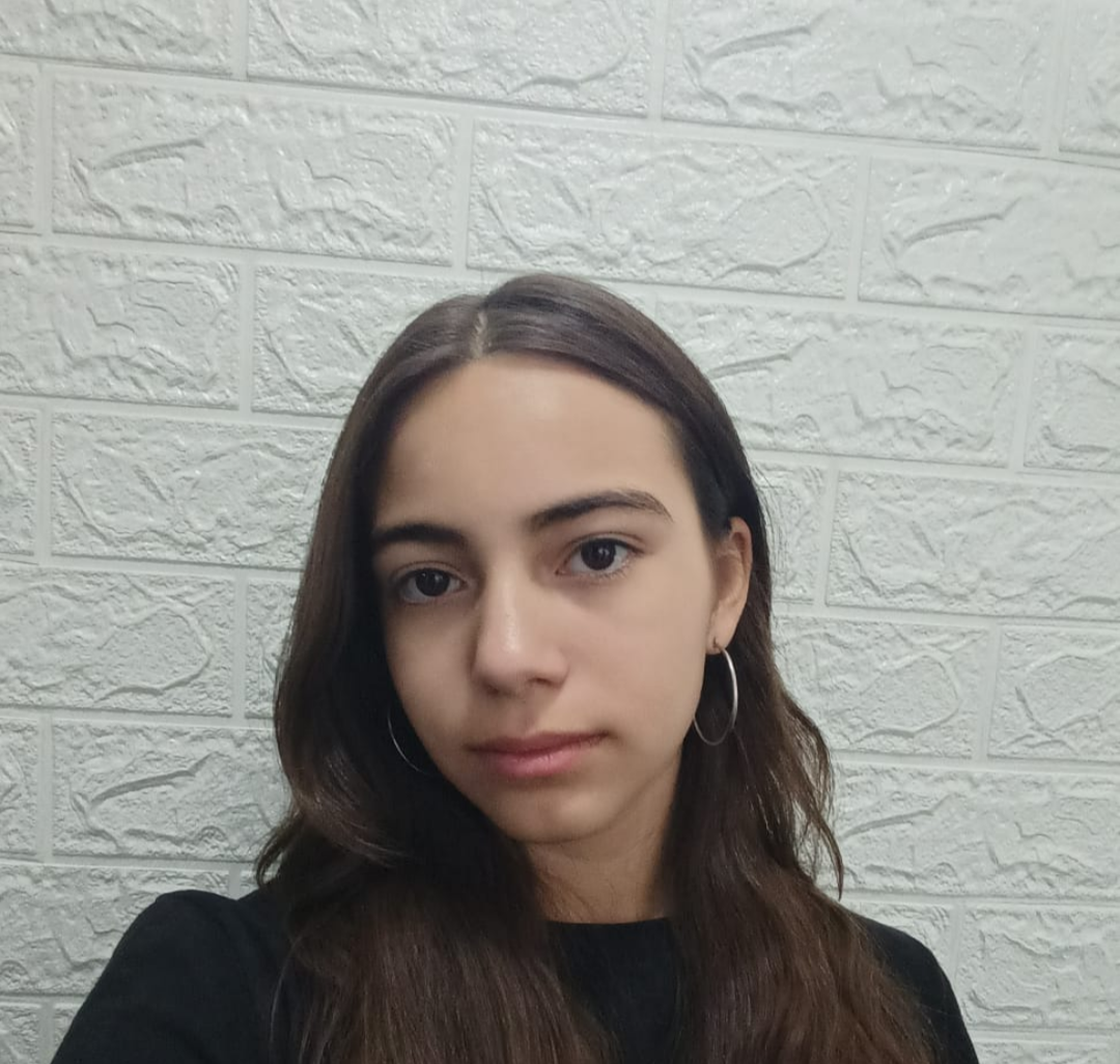 Lara Mailén Flores