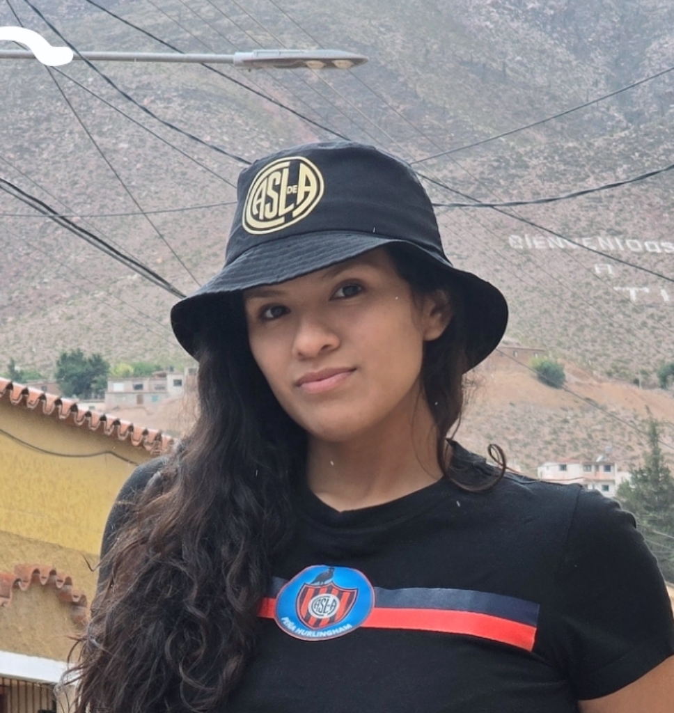 Loana Flores Pereyra