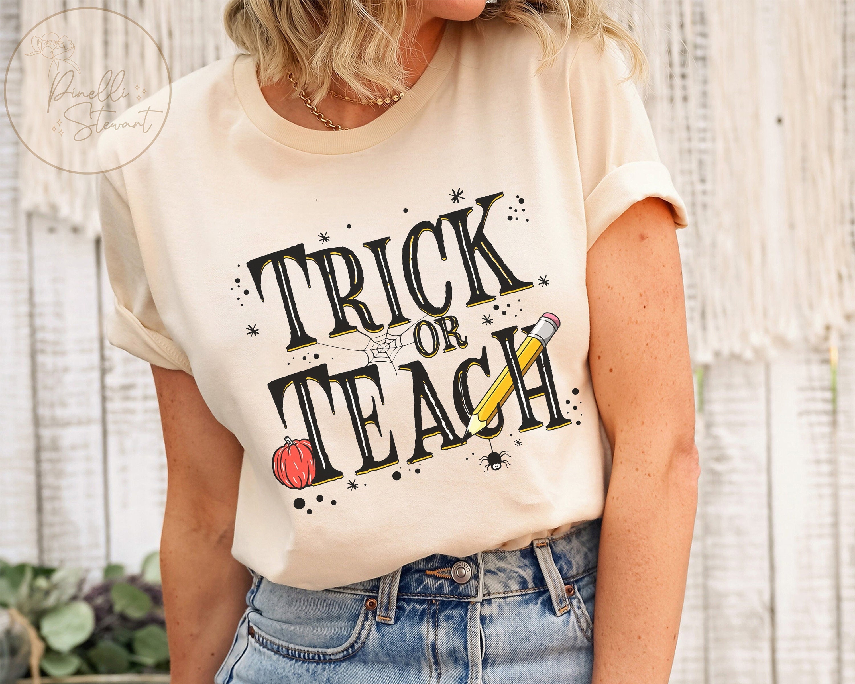 Halloween Teacher Shirt Trick Or Teach Funny Teacher T-shirt Halloween Sweatshirt Fall Teacher Hoodie Trick Or Treat Shirt Tops Tees