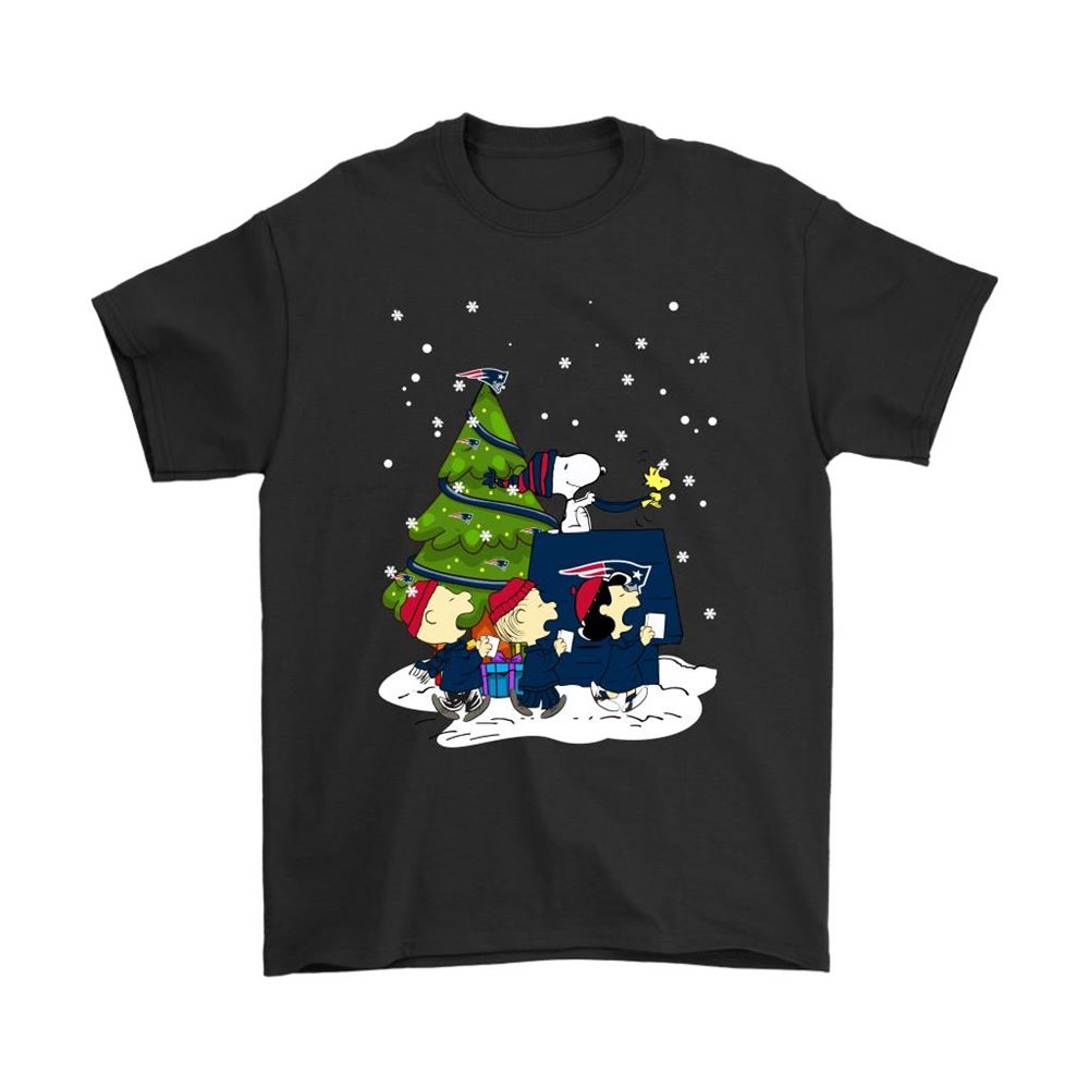 New England Patriots Are Coming To Town Snoopy Christmas Shirts