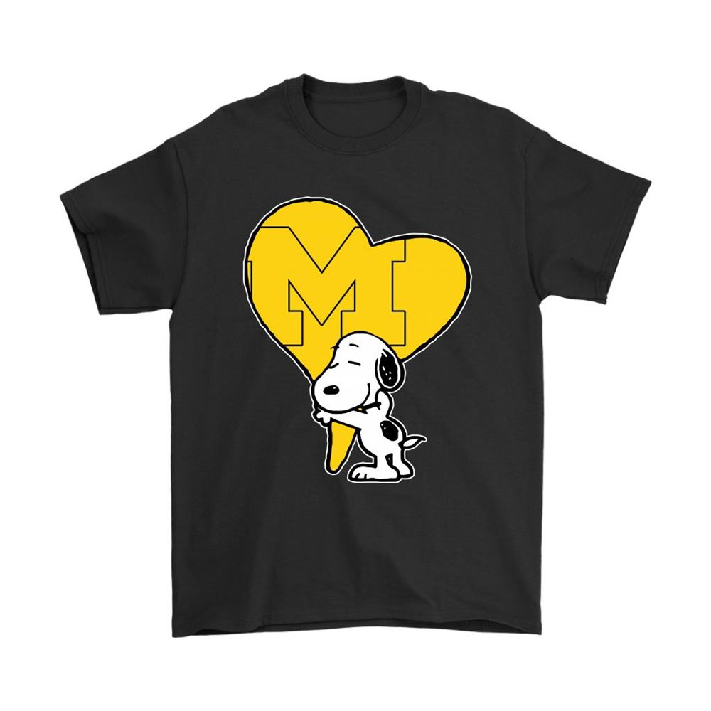 Snoopy Hugs The Michigan Wolverines Heart Ncaa Shirts