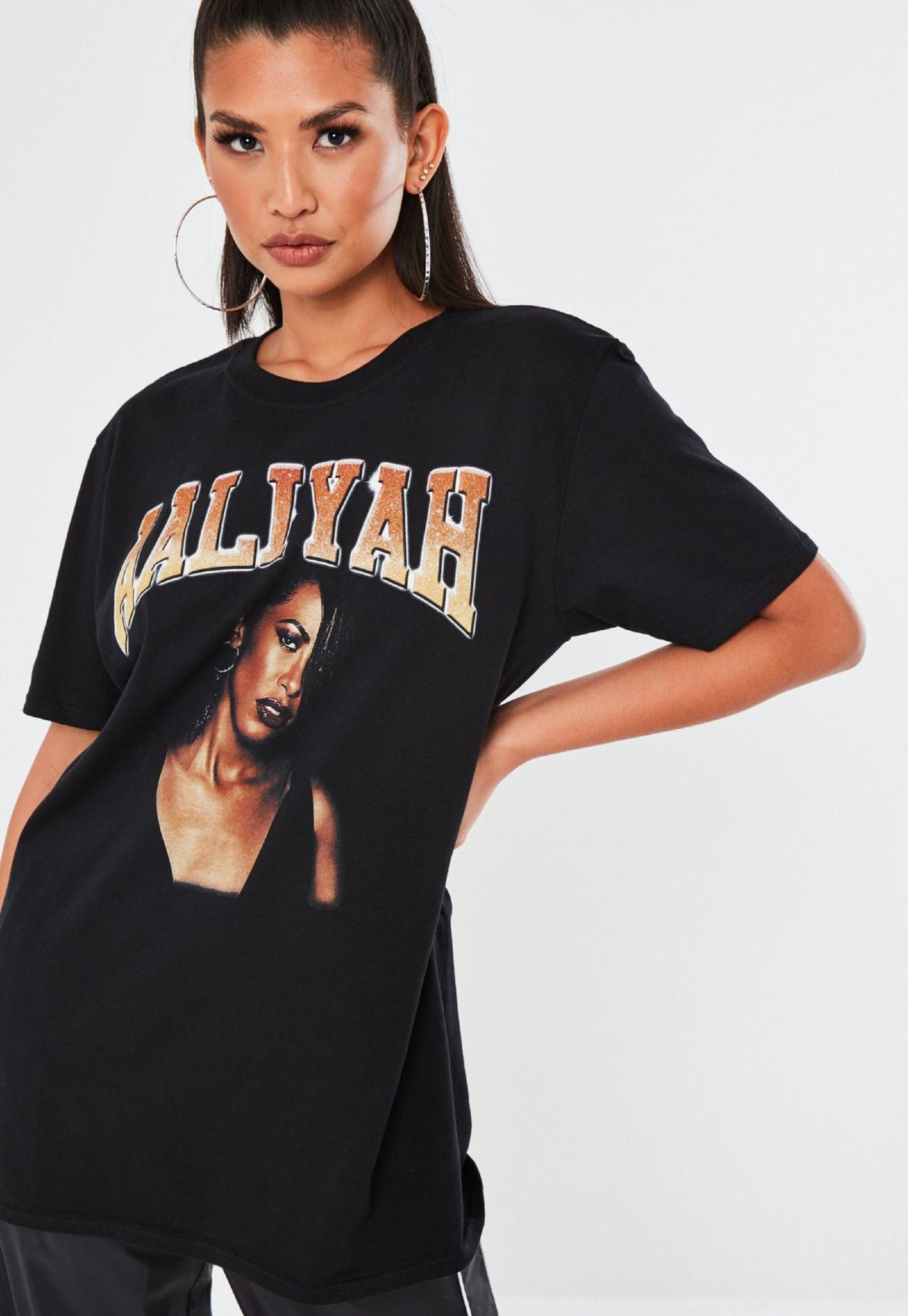 Aaliyah Graphic Oversized T Shirt Print Art Shirt Gift For Men Women Unisex T-shirt