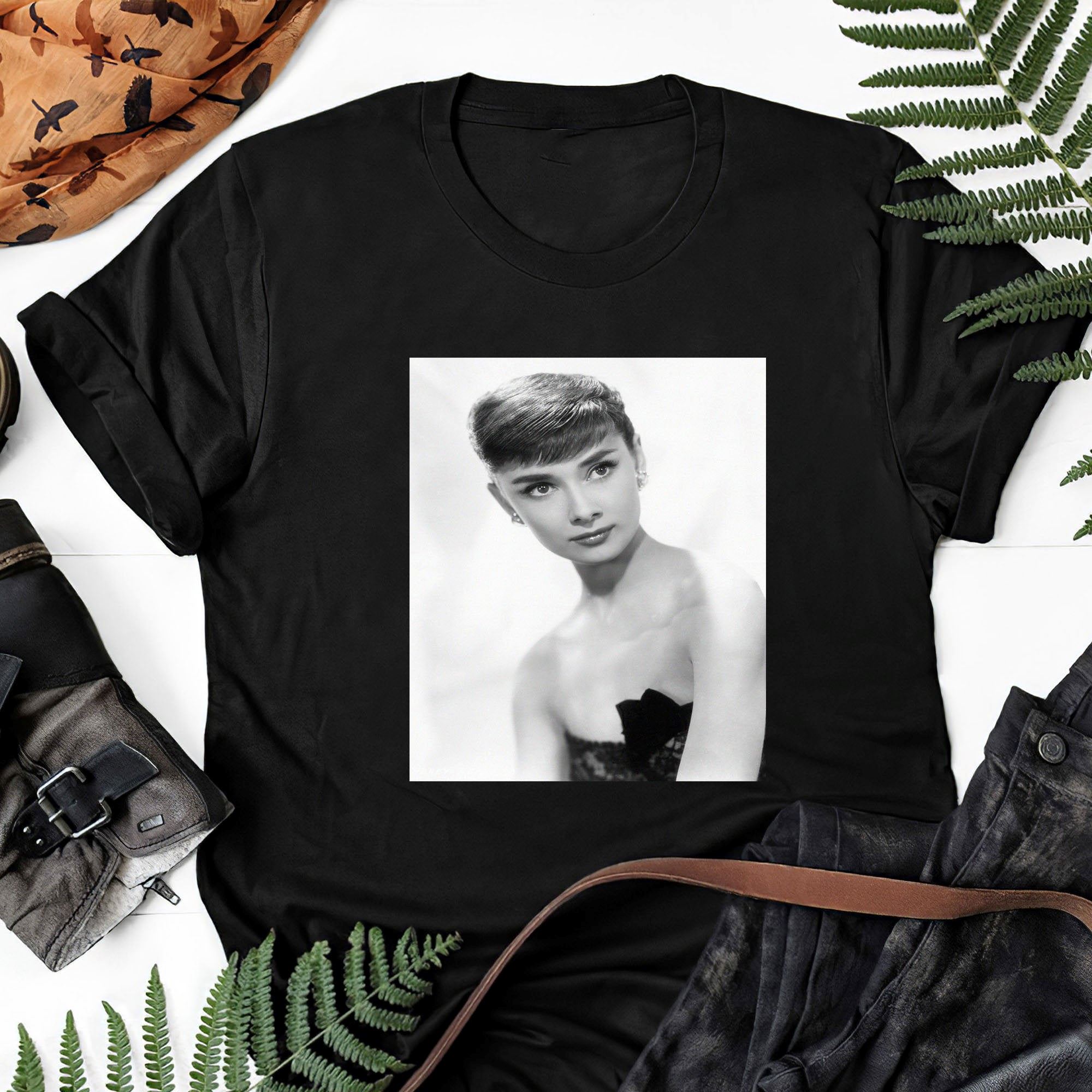 Audrey Hepburn Poster How To Steal A Million Gift Tee For Men Women Unisex T-shirt