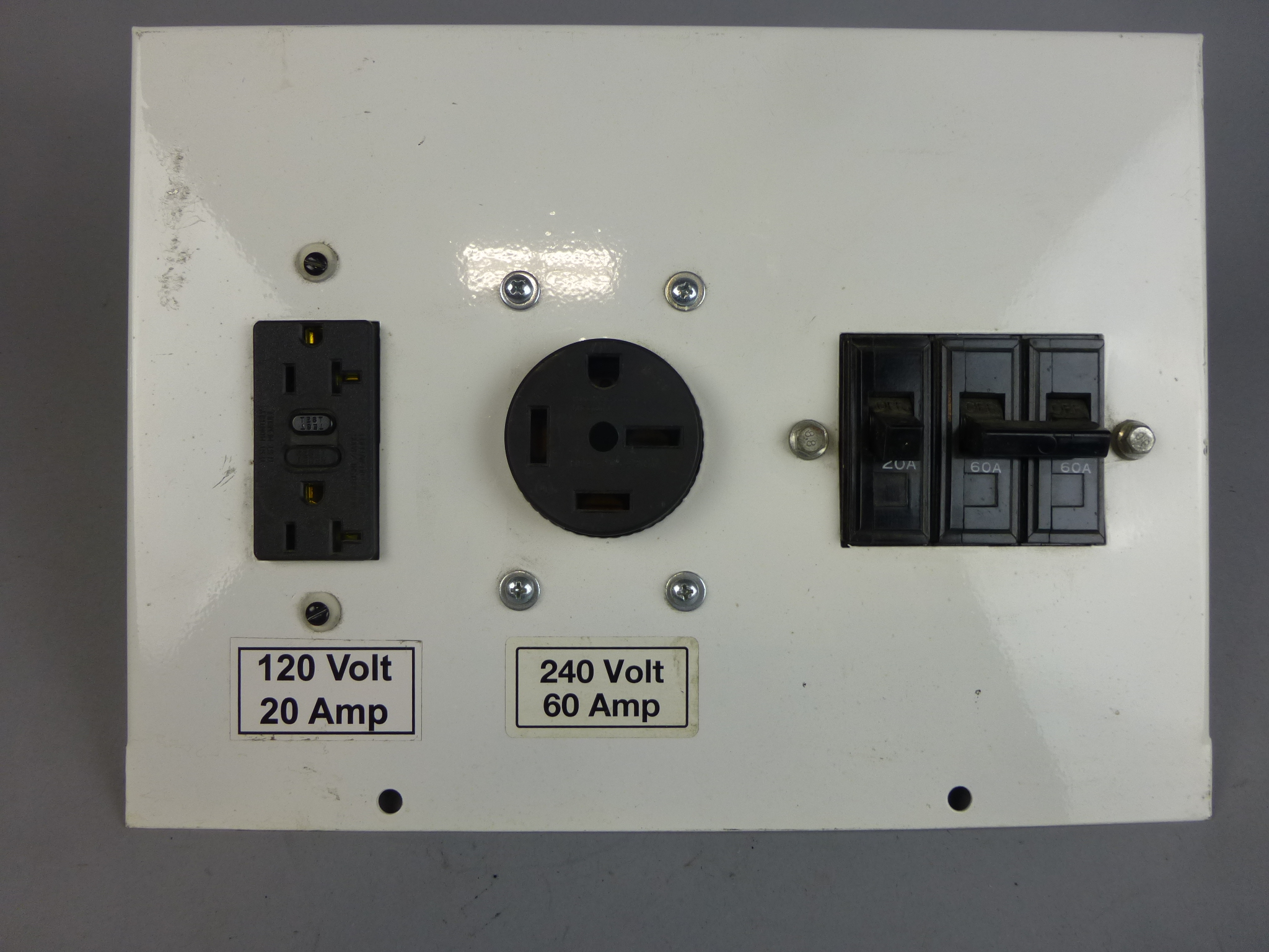 120/240V and 20A & 60A Circuit Breaker Receptacle Panel