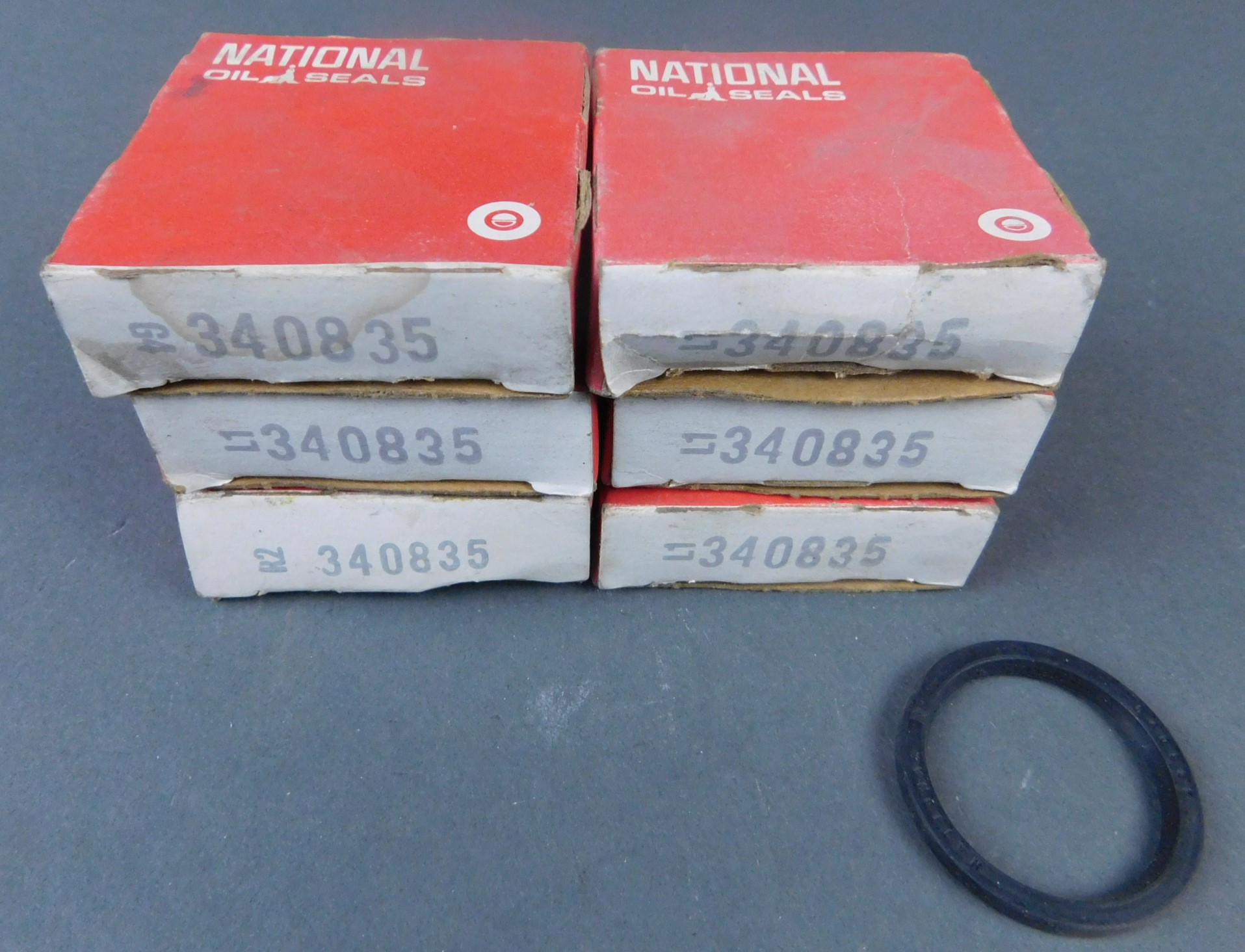 *Lot of 6* National/Federal Mogul 340835 Oil Seals, 13/8″ x 1″ x 1/8″ GPM Surplus