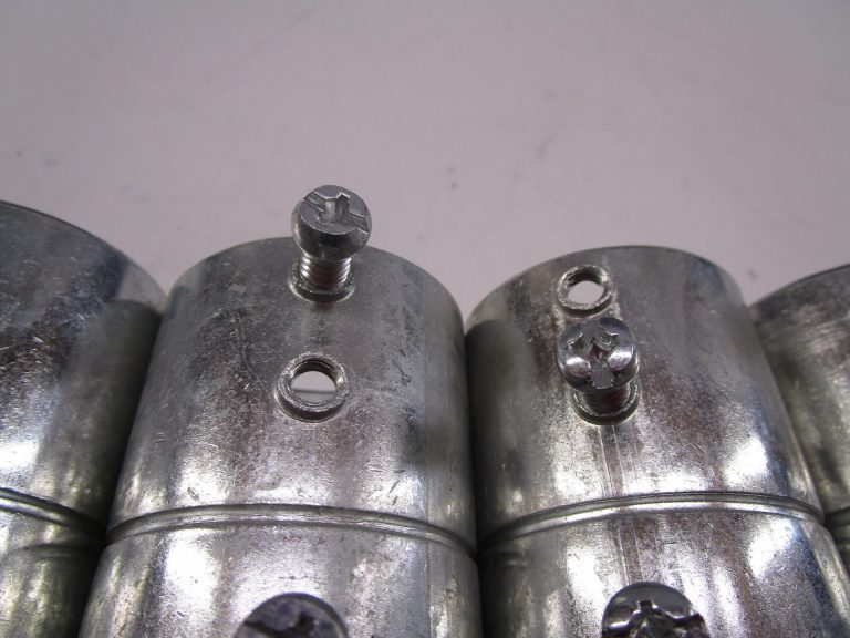 *Lot of 4* EMT Set Screw “Slip” 11/2″Couplings SCI GPM Surplus