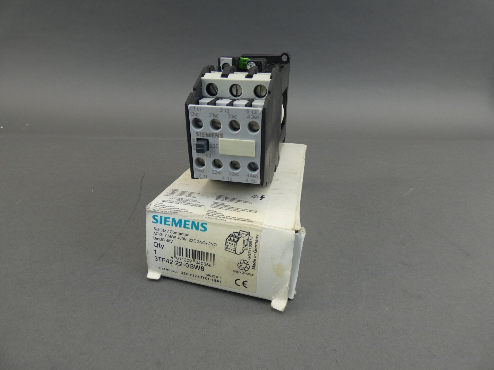 Siemens 3tf42 22 0bw8 Contactor Ac 3 75kw Dc 48v Gpm Surplus