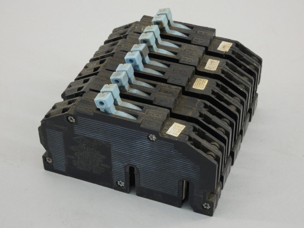 *Lot of 5* Zinsco RC38 Circuit Breakers, 15A GPM Surplus