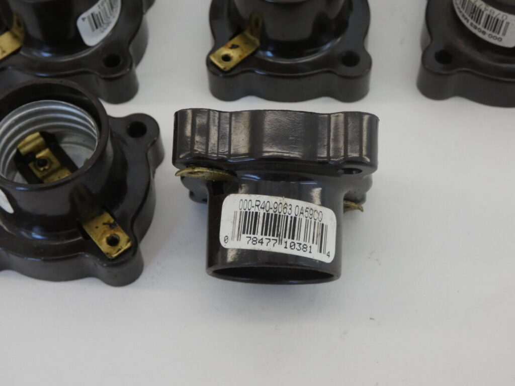 *Box of 10* Leviton 9063 Pony Cleat Brown Lamp Holders, Medium Base