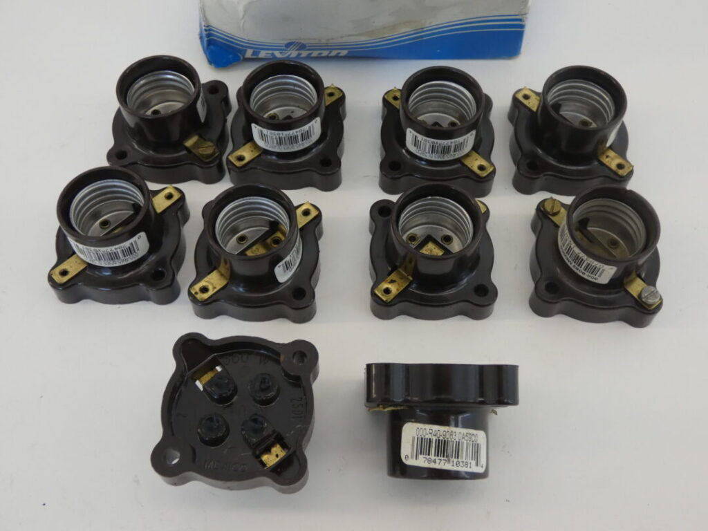 *Box of 10* Leviton 9063 Pony Cleat Brown Lamp Holders, Medium Base