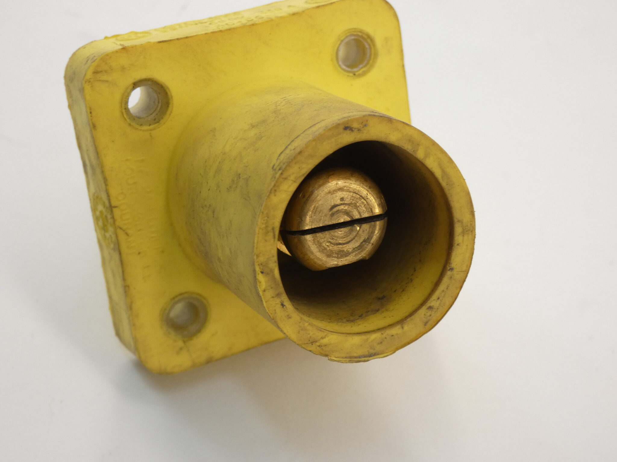 CrouseHinds E1016 Yellow CamLok Connector, 600V, 400A GPM Surplus