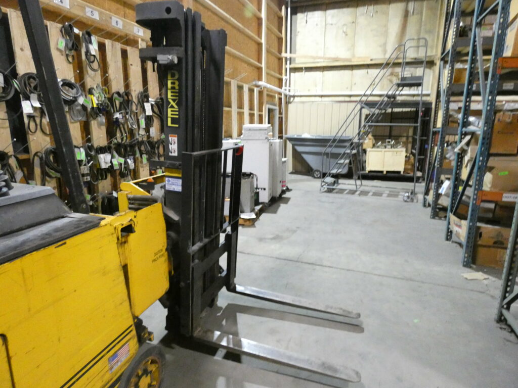 36V Drexel SLT30 SwingMast Electric Forklift, 90 Degree, 3000LBS