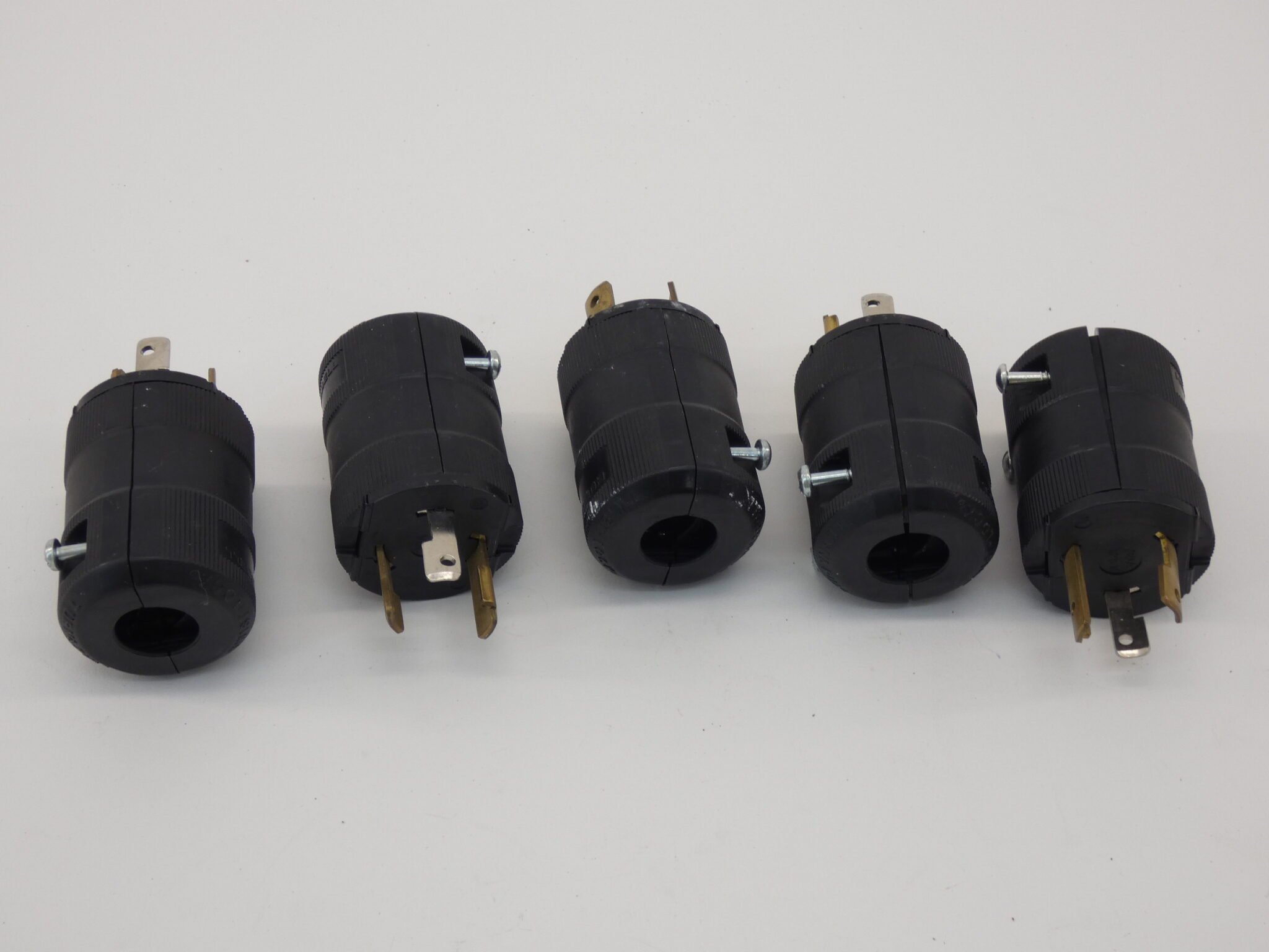 *Lot of 5* Hubbell Male Locking Connectors 125V 30A Twist-Lock