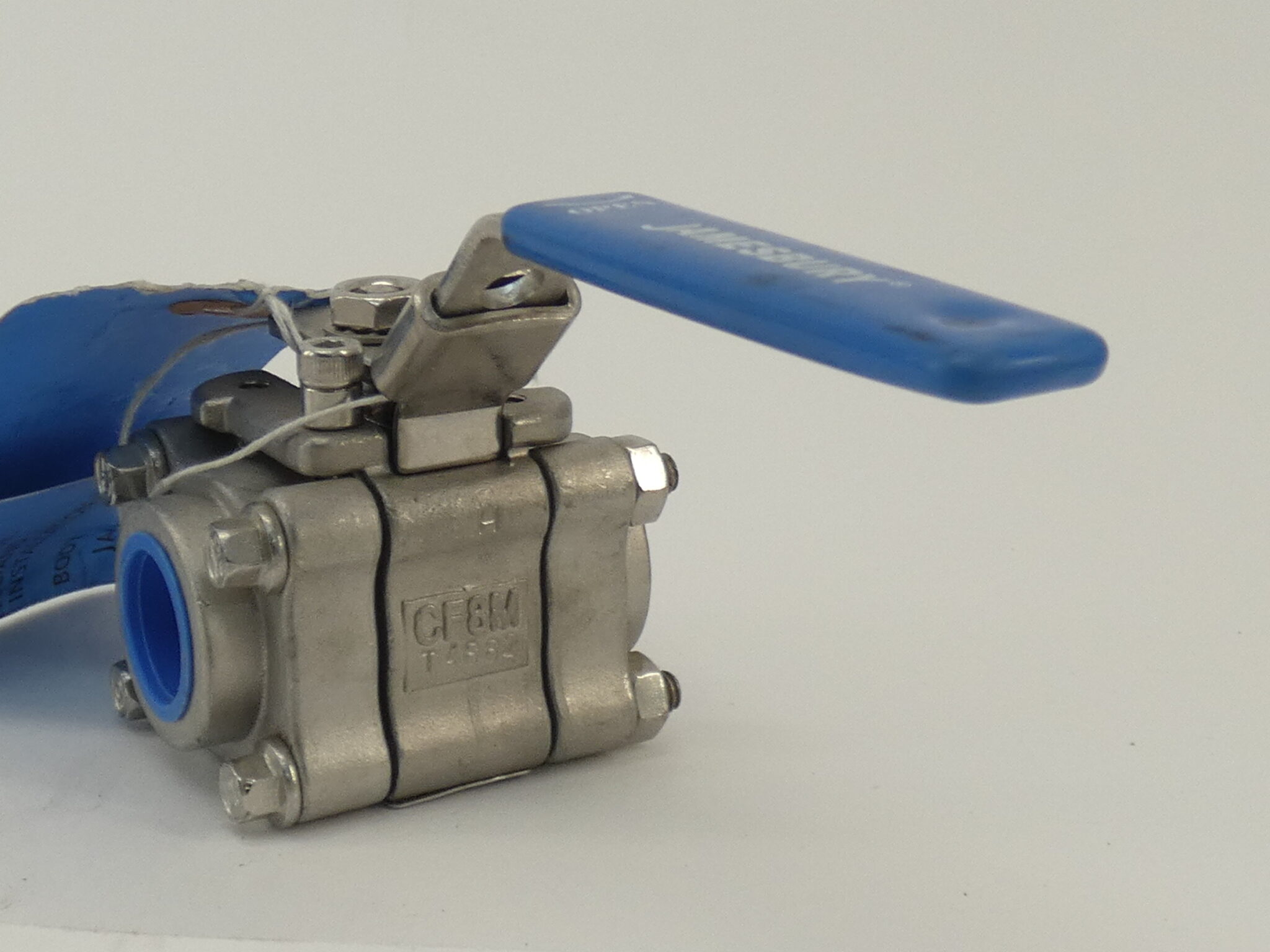Jamesbury 4CB3600XTB2 Ball Valve, 1/2", 1915 PSIG, WSP 475 PSI, CFM8, 316SS -...