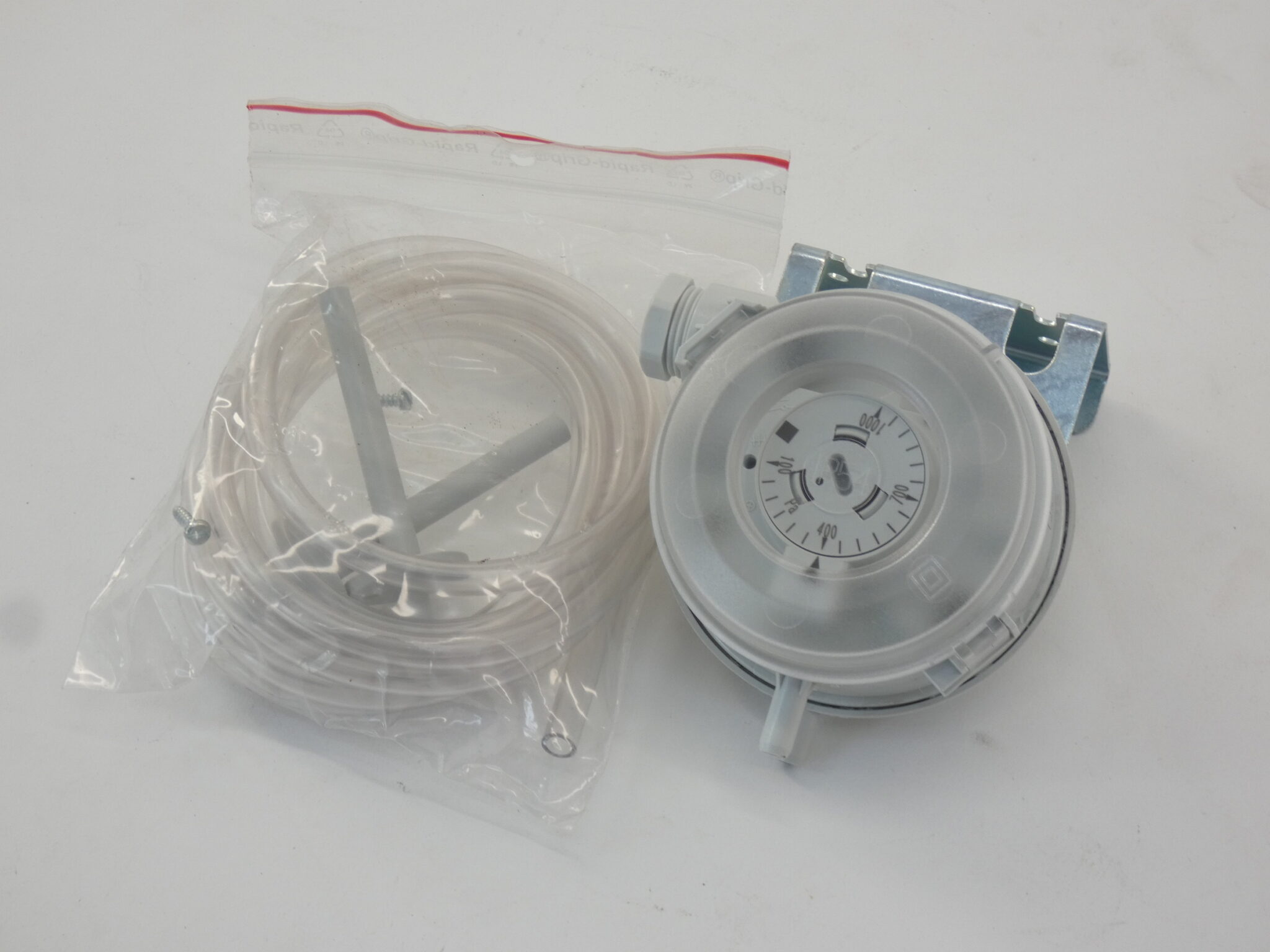Siemens QBM8110 Differential Pressure Switch 5000Pa GPM Surplus