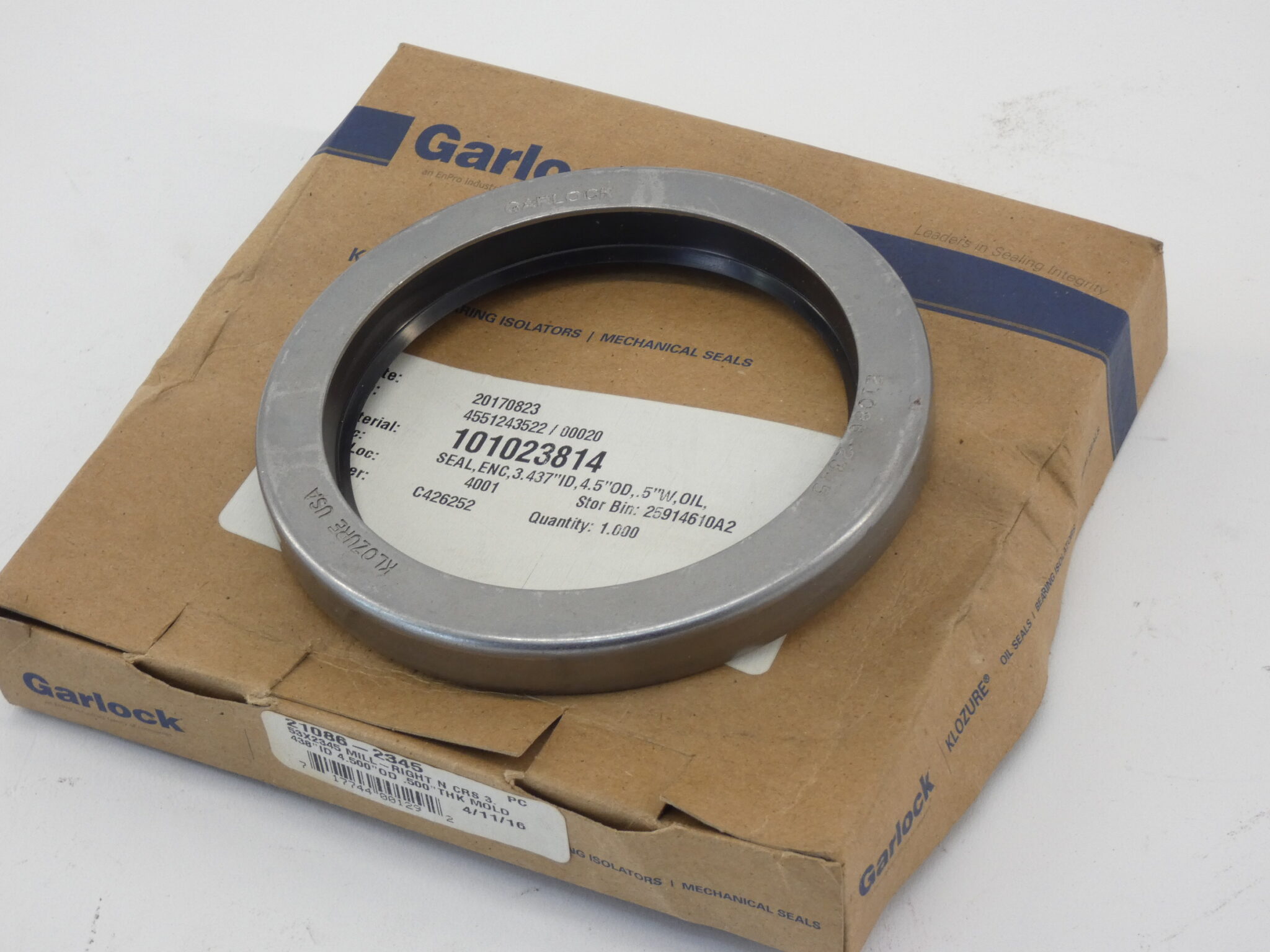 Garlock 21086-2345 Oil Seal 53X2345mm 3.438" OD 4.5" OD  .500" Thick - NEW Su...
