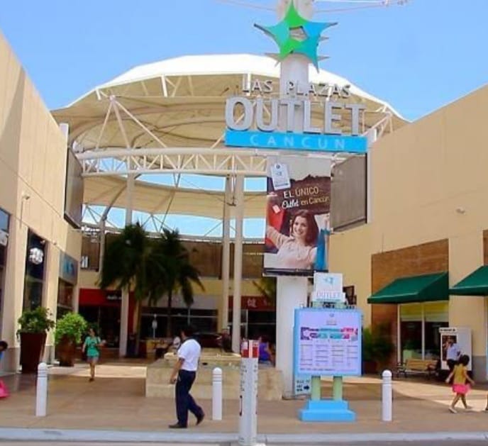Plaza Outlet