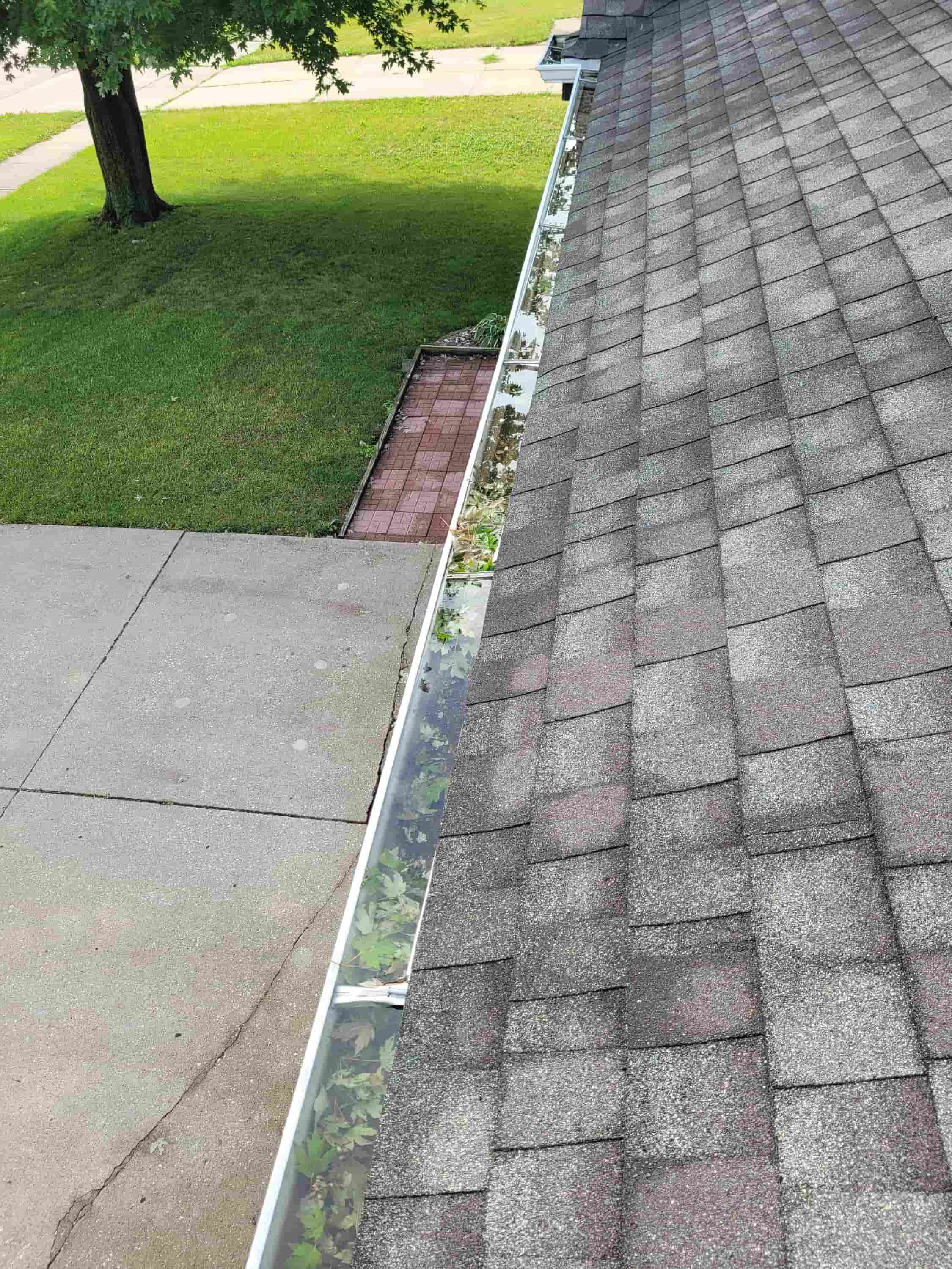 rain gutter repair and cleaning
