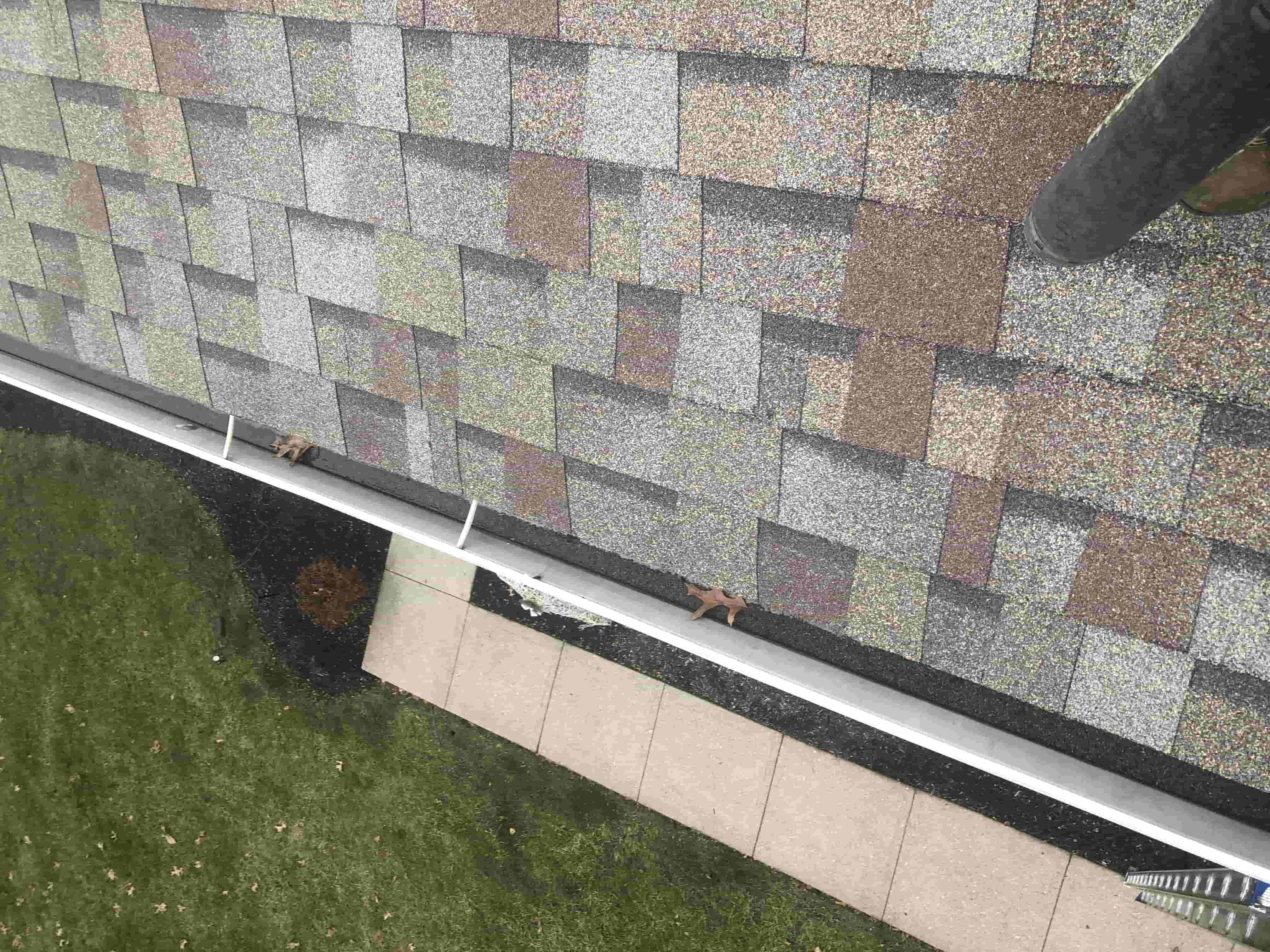 easy ways to clean gutters