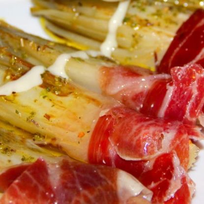 Endives with Iberian ham and cream cheese