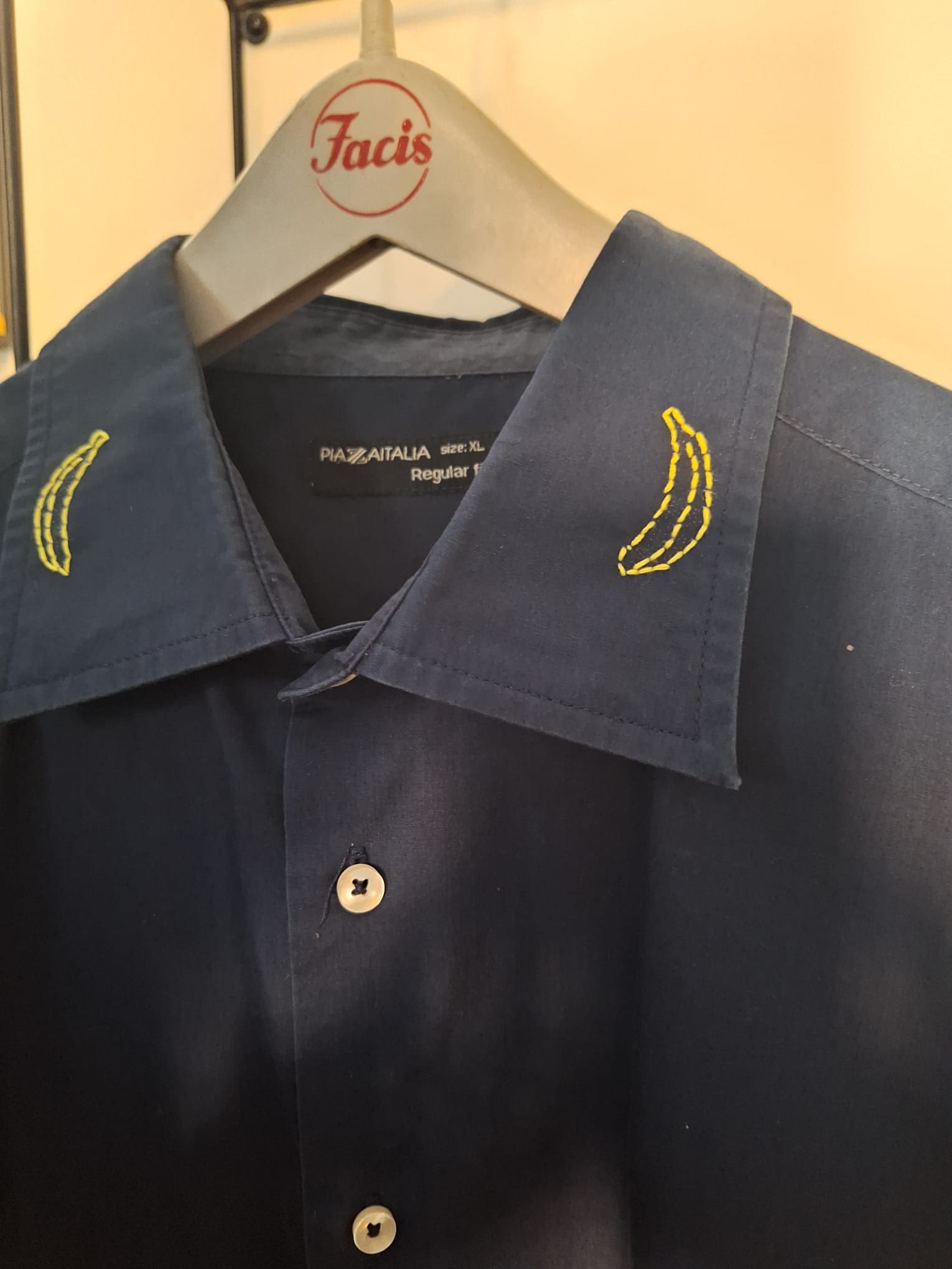 Unique Hand-embroidered Second-hand Blue Shirt Size Xl Regular Fit - Perfect Condition