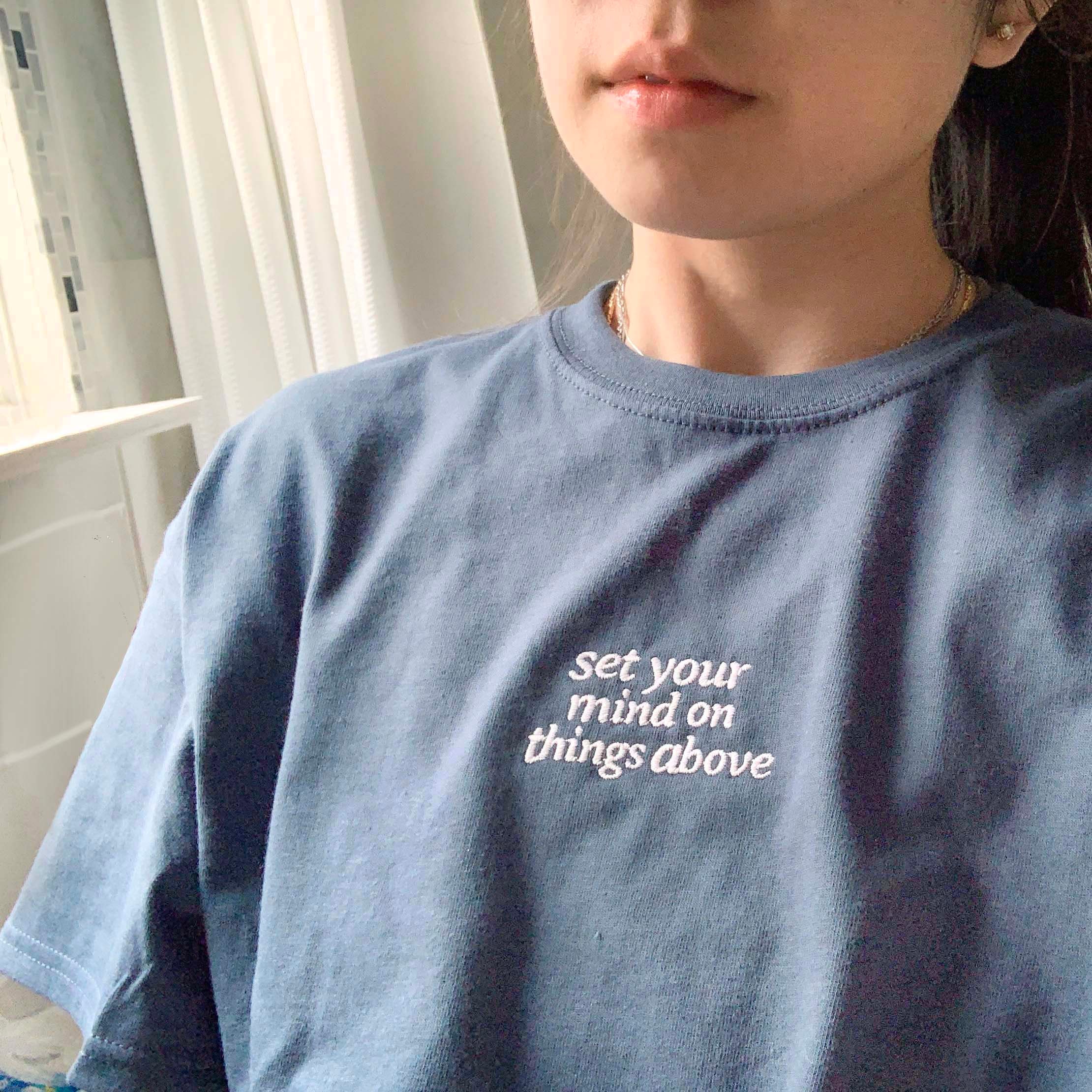 Set Your Mind Embroidered Christian T-shirt Vintage Graphic T-shirt Faith Shirts