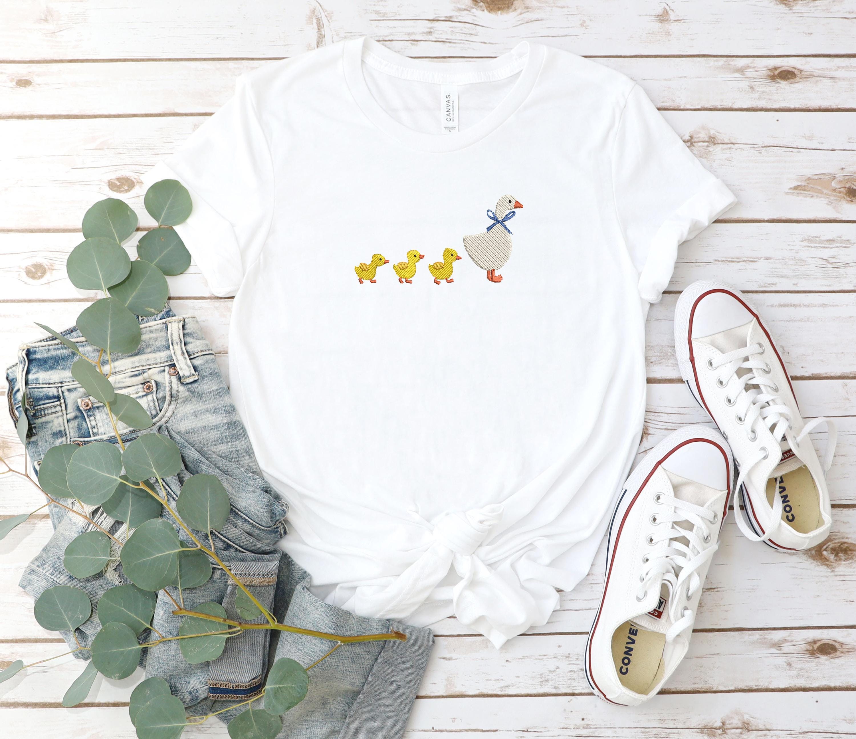 Embroidered Mama Duck And Baby Ducklingscute Duckmama Goose Shirtmom Giftmama Silly Goose Sweatshirtduck Family Shirtmother's Day Gift