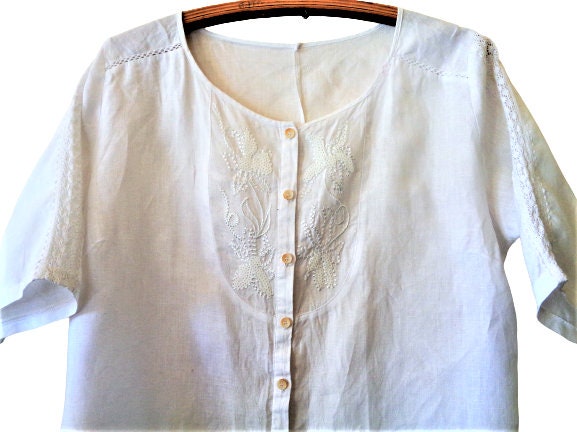 White Linen Shirt Button Front Women's Embroidered Blouse Plus Size Vintage Top Size Xl