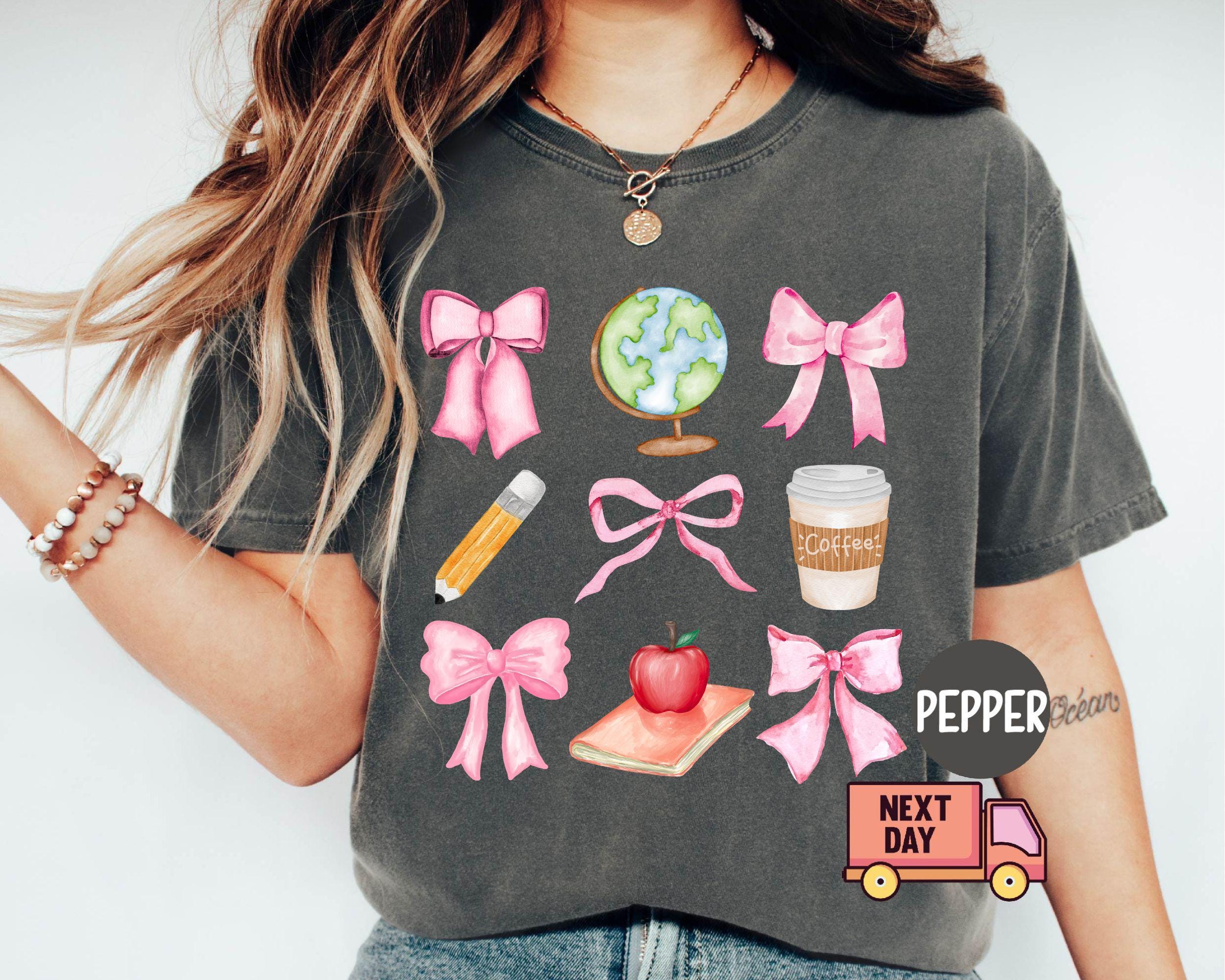 Comfort Colorscustom Teacher T-shirt With Pink Bows Coquette Crewneck Back To School Shirtmrs Teacher Appreciation Gift Preppy Teach Tee