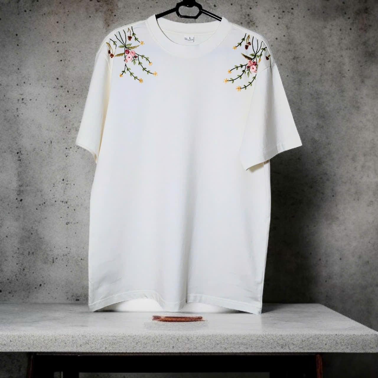 Hand-embroidered T-shirt Customized T-shirt Lemon T-shirt Embroidered Tshirt Embroidery