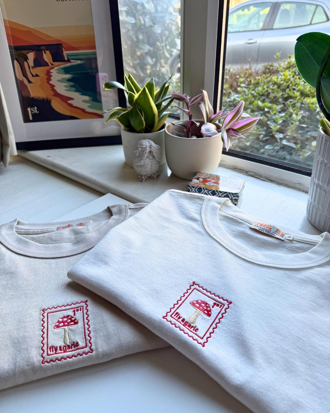 White Embroidered Fly Agaric Mushroom T-shirt 100% Cotton 300gsm Oversized Unisex T-shirt Minimal Embroidered Stamp Design Gift Idea