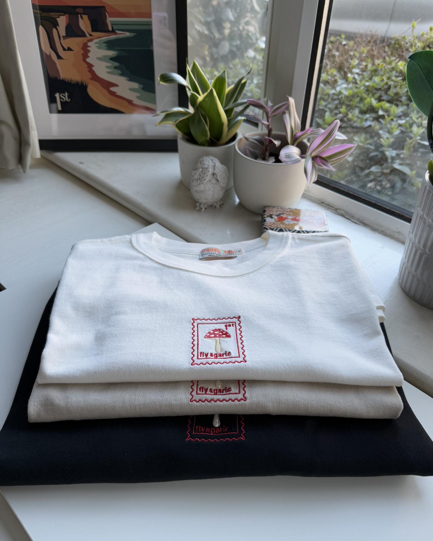 White Embroidered Fly Agaric Mushroom T-shirt 100% Cotton 300gsm Oversized Unisex T-shirt Minimal Embroidered Stamp Design Gift Idea