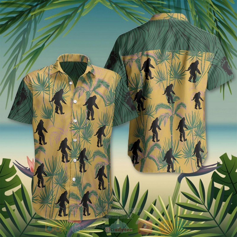 Bigfoot Find Me Under The Palm Tree Short Sleeve Hawaiian shirt