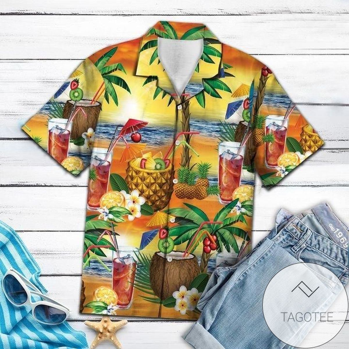 Check Out This Awesome Parrot Hawaiian Shirt