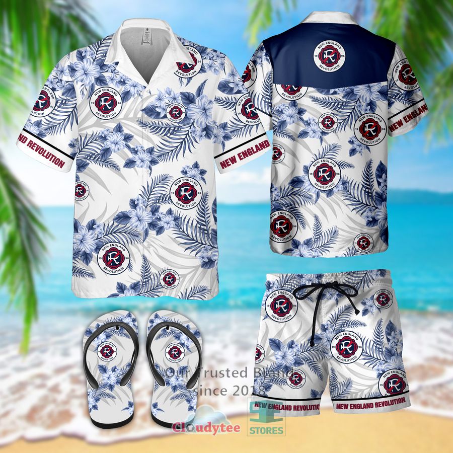 New England Patriots Tommy Bahama Coconut Point Playa Floral IslandZone Navy Hawaiian Shirt