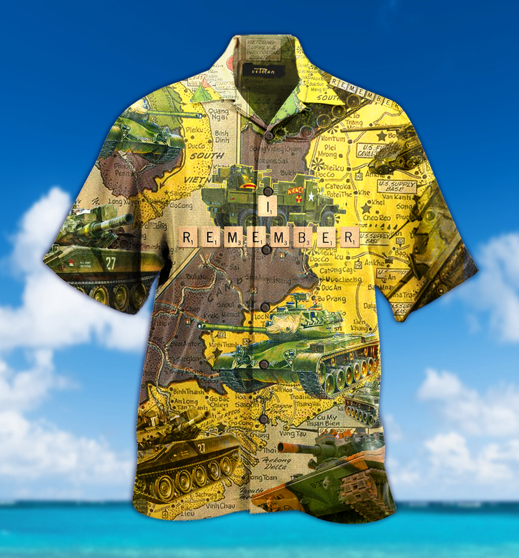 Tampa Bay Lightning Parrots Hawaiian Shirt