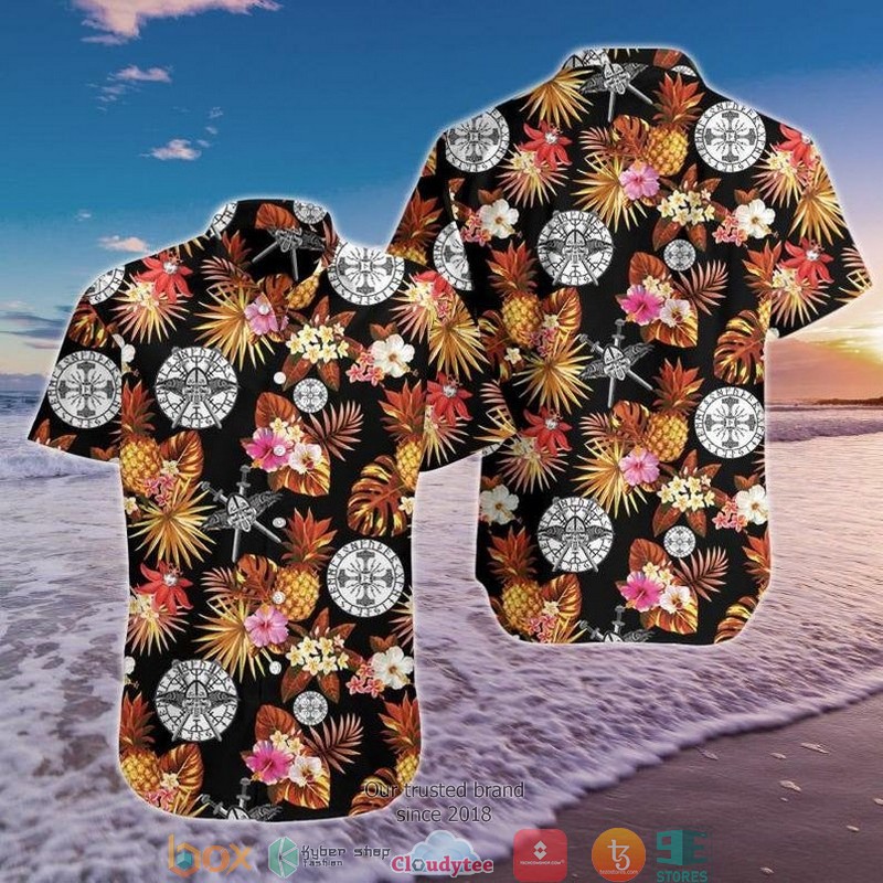 Vintage Dogs Playing Pool Hawaiian Shirt