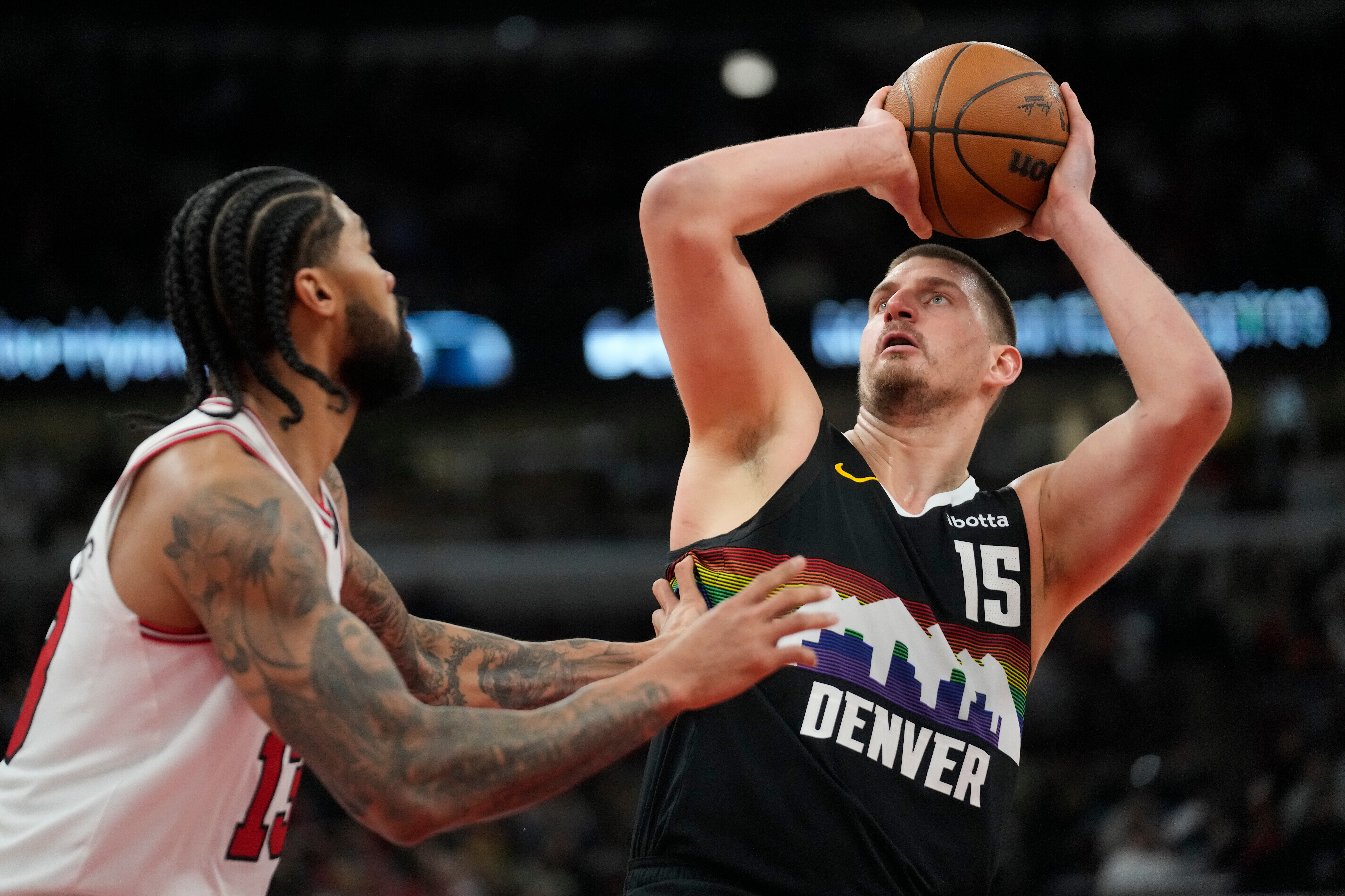 Nikola Jokic passes Oscar Robertson for 2nd-most triple-doubles as Nuggets top Bulls 136-120