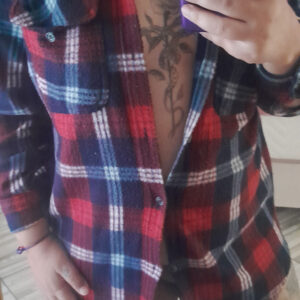 Que tal uma ajudinha pra tirar a roupa e me esquentar