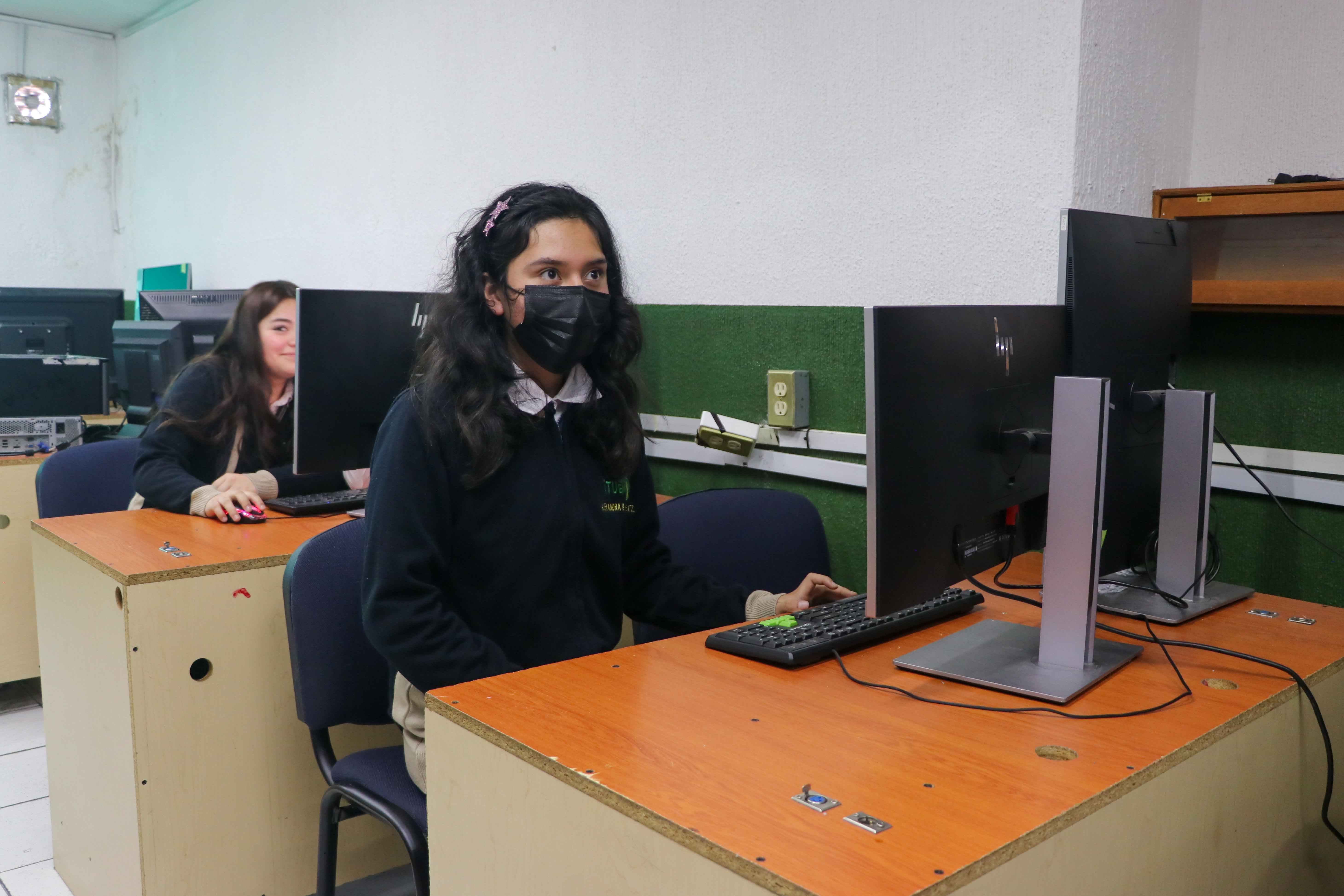 Preparatoria con Especialidad en Computación con Mercadotecnia