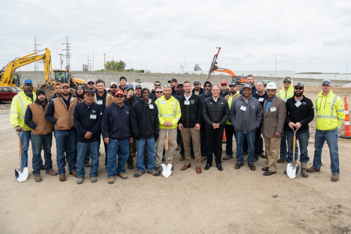 Group shot of leaders and workers at the Ameren Missouri groundbreaking ceremony