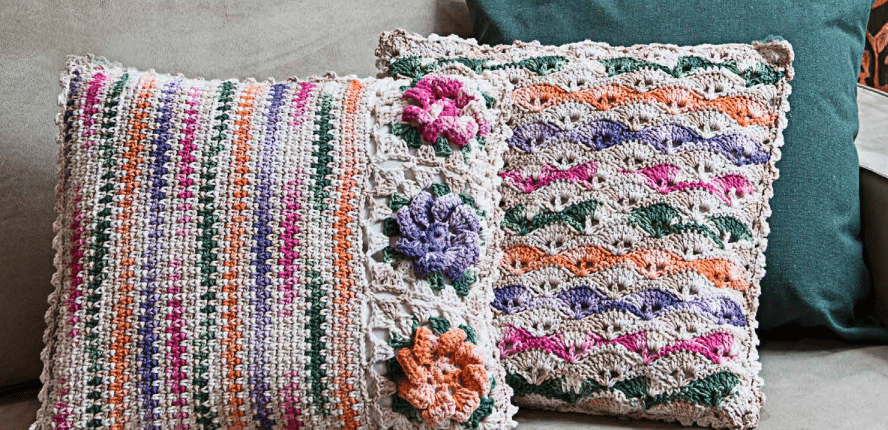 Almofada de crochê listras e flor