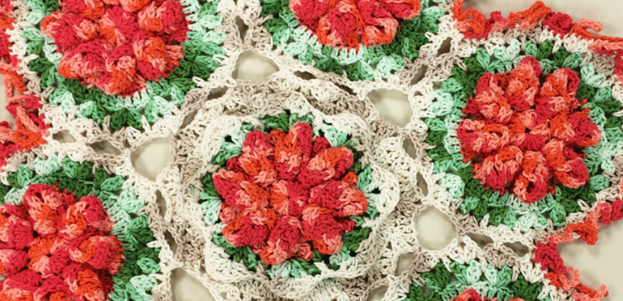 Centro de mesa em crochê coral – Cisne MultiArte