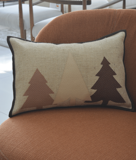 Elegância Artesanal: Almofada Pinheirinho em Patchwork: Com Molde