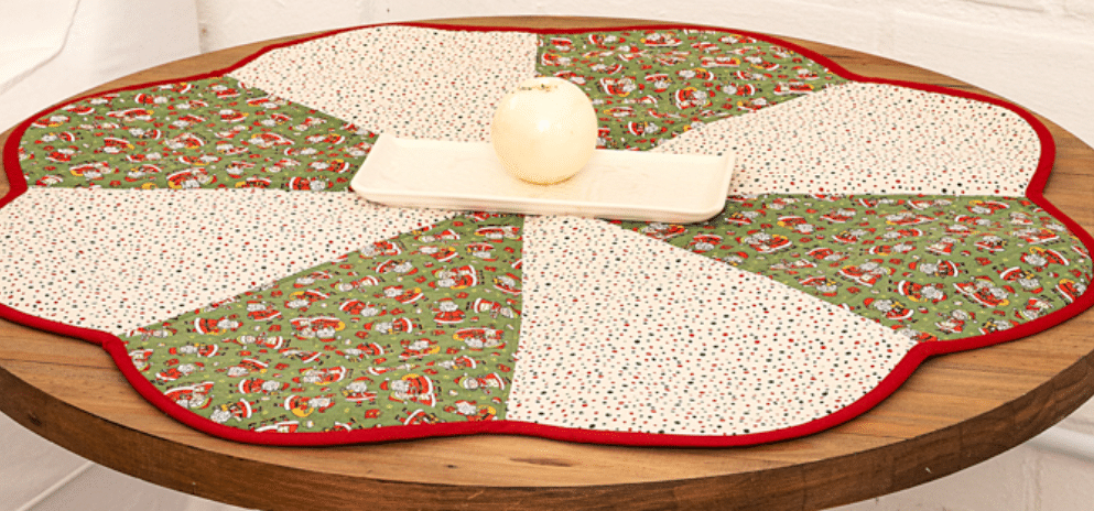 Centro de Mesa Natal em Patchwork para uma Celebração Aconchegante