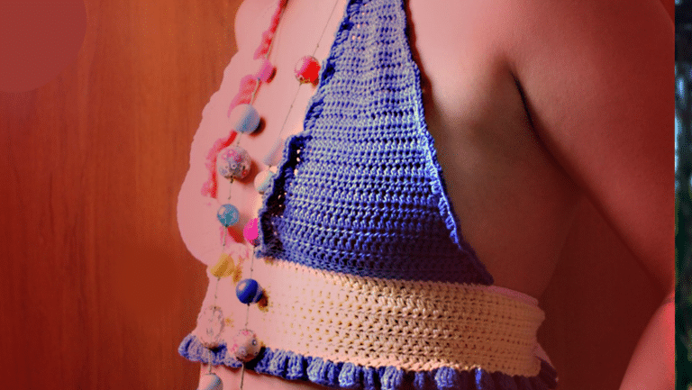 Despedida do Verão com Estilo: Última Chance para Usar o Cropped de Crochê!