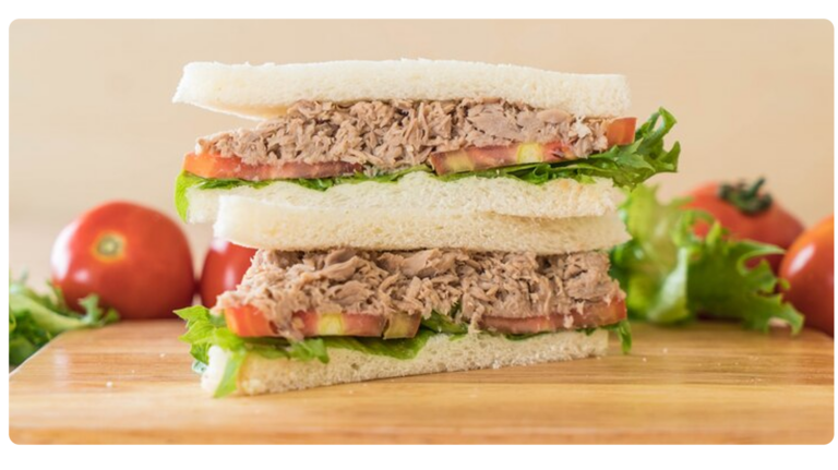 Perca Peso sem Sacrifício: O Segredo é um Delicioso Sanduíche Natural Fit com Frango!